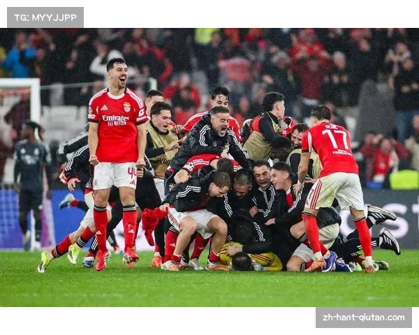 利兹联十人作战零封对手 防守纪律性值得肯定